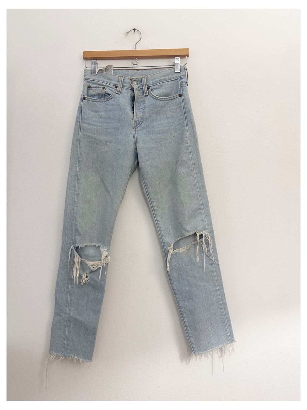 VTG Levi's Ripped Knee Straight Crop Jeans Size 24 Light Blue Denim